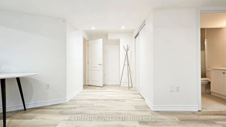Condo Townhouse For Lease | N9367743 - Photo 4