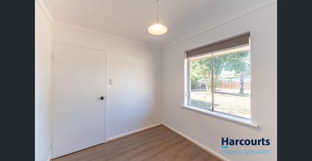 FAMILY HOME ON LARGE BLOCK - Photo 4