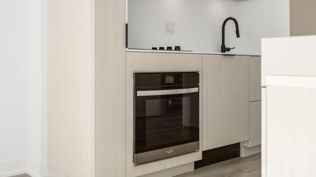 For Lease - 370 Martha Street Unit# 905, Burlington, Ontario - Photo 1