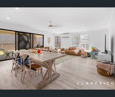 SPACIOUS 4 BEDROOM FAMILY HOME! - Photo 5