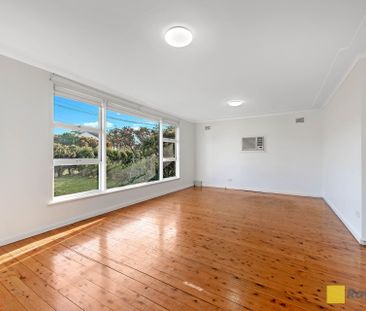 Location Location - Neat & Tidy Residence - Photo 3