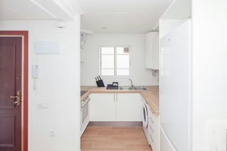 Carrer dEscalante, Valencia, Valencian Community 46011 - Photo 2