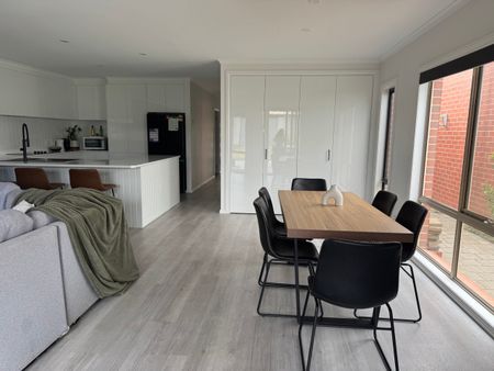 Fully Renovated Townhouse Walking Distance TO CBD & River - Photo 4