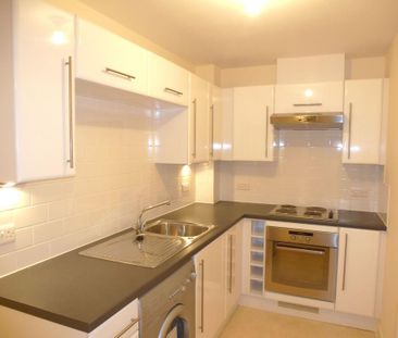 2 bedroom apartment to rent - Photo 4