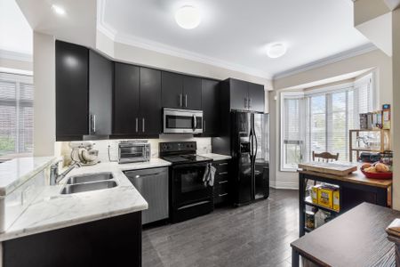 For Lease - 122 Six Point Road, Toronto, Ontario - Photo 5