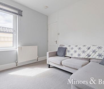 2 bedroom terraced house to rent - Photo 3
