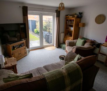 2 bedroom terraced house to rent - Photo 4