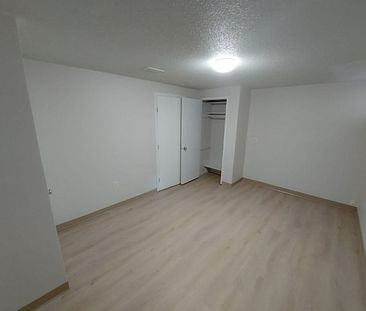 AVAILABLE NOW SPACIOUS 2 BEDROOM RENOVATED BASEMENT SUITE - Photo 3