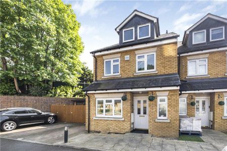 4 bedroom end of terrace house to rent - Photo 4