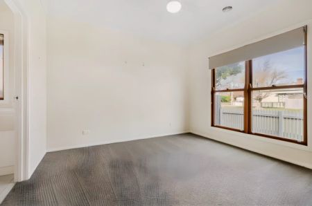 3 Bed, 2 Bath - Photo 2