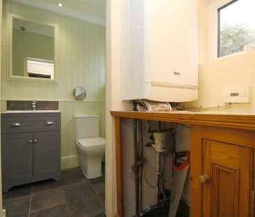 2 bedroom semi-detached house to rent - Photo 5