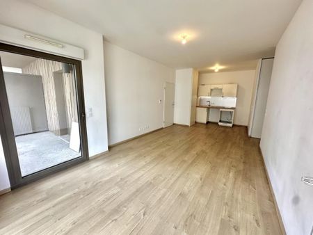 Location Appartement 3 pièces 66m² BORDEAUX 33800 - Photo 4