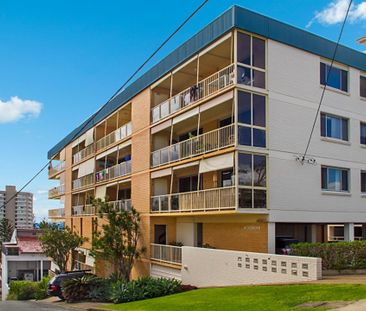 OCEAN AND HARBOUR VIEWS - ELEVATED APARTMENT - PET FRIENDLY UPON AP... - Photo 1