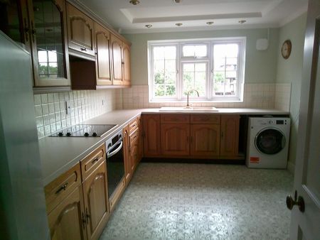 2 bedroom apartment to rent - Photo 5