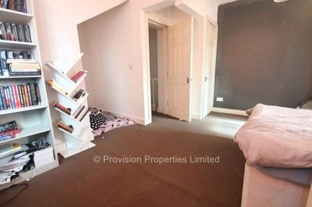 2 Bedroom Properties in Hyde Park - Photo 4