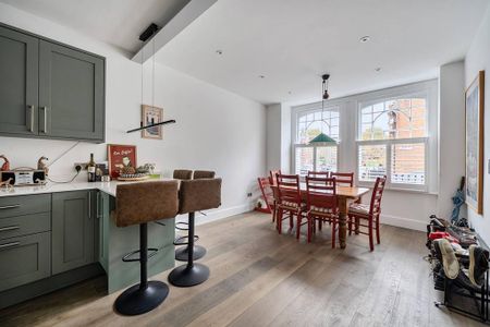 4 bedroom end of terrace house to rent - Photo 5