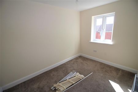 Lodge Farm Chase, Ashbourne, Derbyshire DE6 1GY - Photo 5