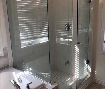 For Lease - 102 Benhurst Crescent, Brampton, Ontario - Photo 6