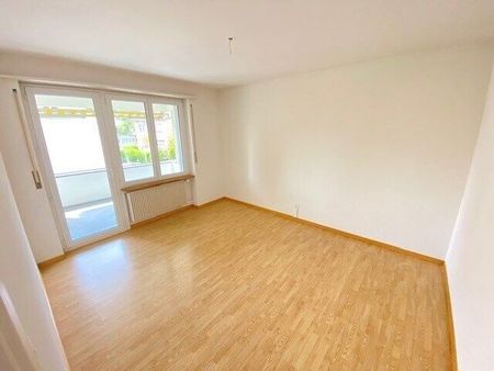 Bright apartment with sunny balcony - Photo 3