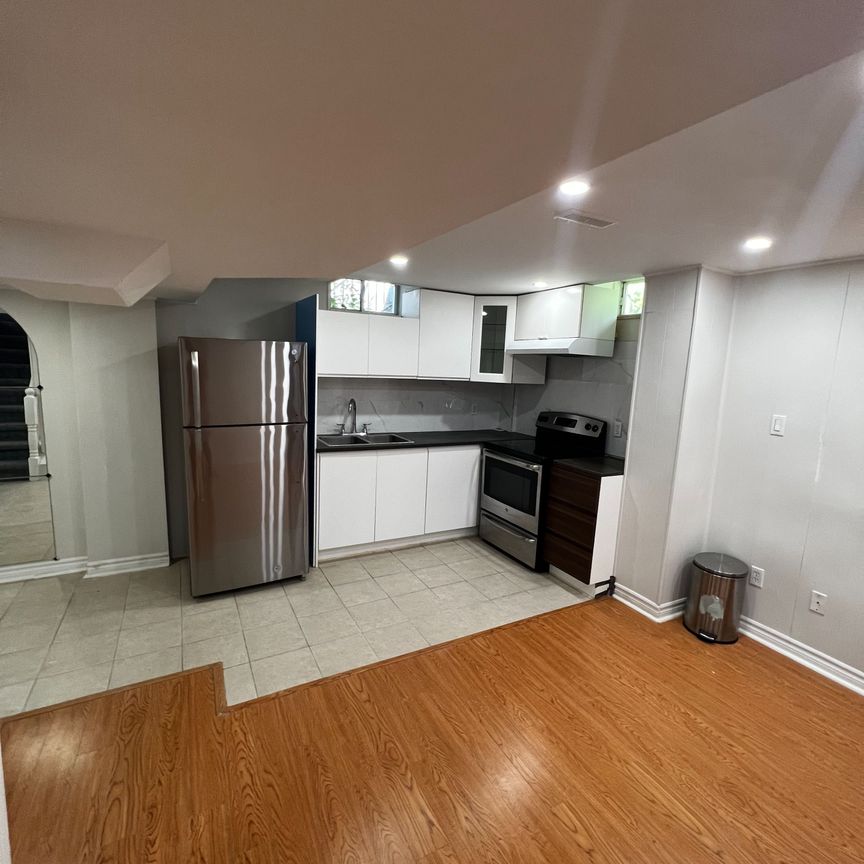 For Lease - 85 Watkins Glen Crescent Unit# lower, Aurora, Ontario - Photo 1