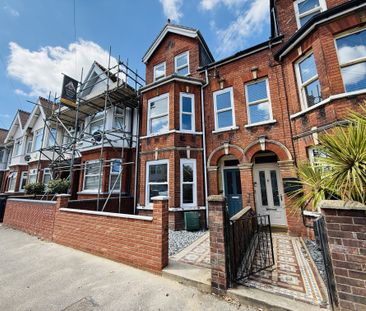 Royal Avenue, Lowestoft - Photo 1