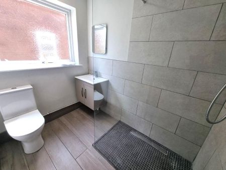 2 bedroom bungalow to rent - Photo 2
