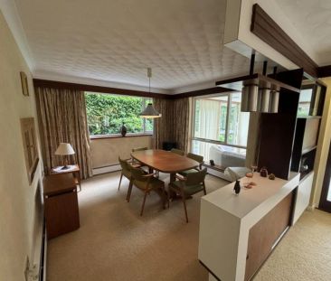 A superb 4/5 bedroom detached family home situated in this establis... - Photo 6