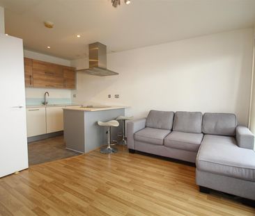 Windsor Court, Mostyn Grove, Bow - Photo 2