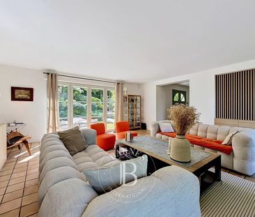Maison • Marnes-la-Coquette - Photo 2