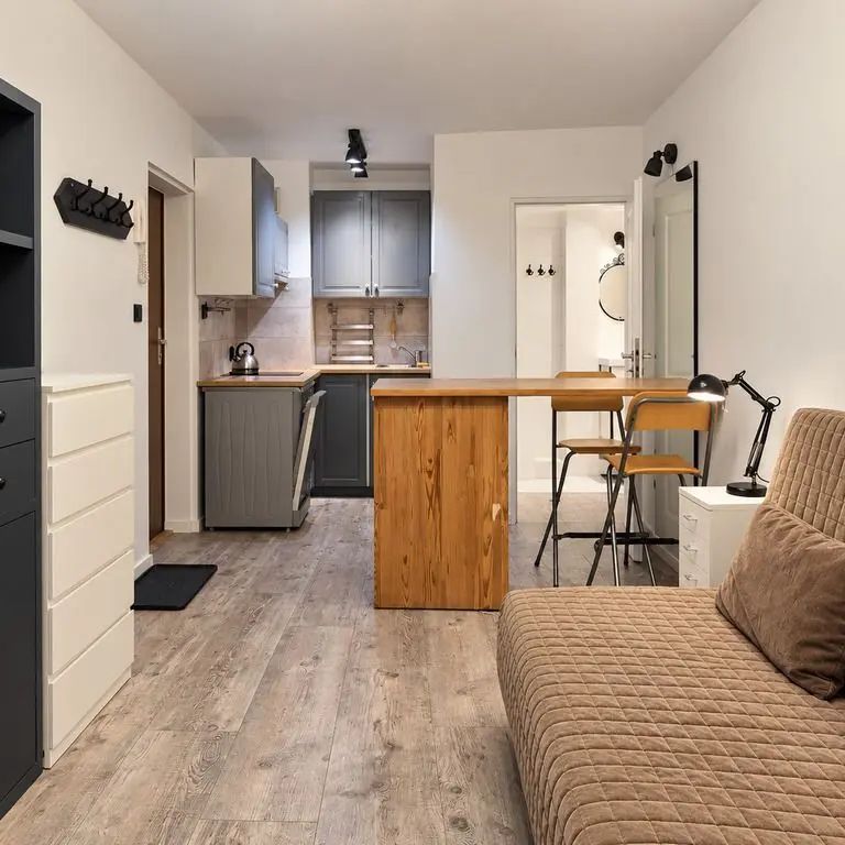 23 m² ciszy w środku Pragi metro, ochrona, 2 scho - Фото 1