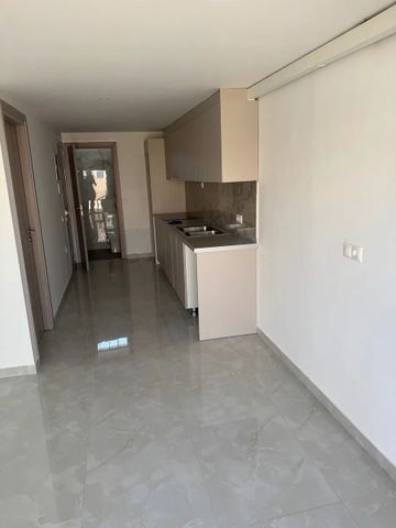 Studio/Γκαρσονιέρα για ενοικίαση Άγιος Γεώργιος (Νίκαια) - Photo 2