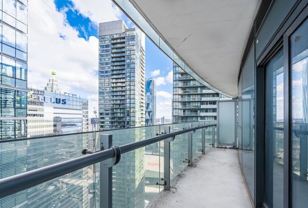 For Lease - 14 York Street Unit# 3510, Toronto, Ontario - Photo 1