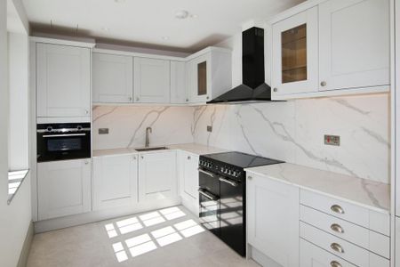 3 bedroom apartment to rent - Photo 3