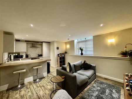 1 bedroom flat to rent - Photo 2