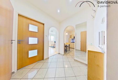 Pronájem bytu 2+1 48 m², Vinohradská 102, Praha - Fotografie 3