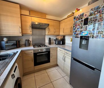 2 bedroom terraced house to rent - Photo 3