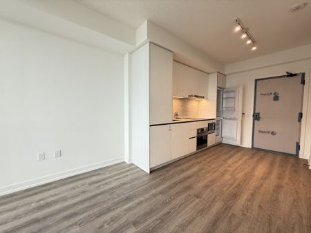 For Lease - 8 Interchange Way Unit# 503, Vaughan, Ontario - Photo 4