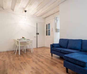 Bright double room in the heart of Barcelona - Photo 3