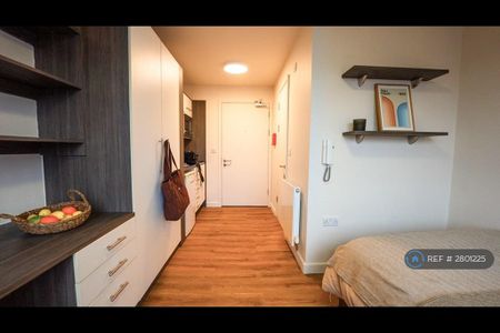 Studio to rent - Photo 4