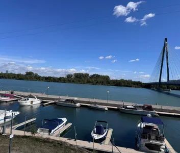 MARINA TOWER - Wohnen direkt am Donauufer - Foto 2