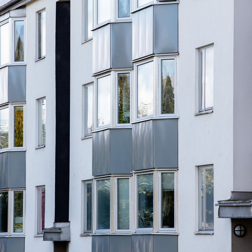 Fotbollsgatan 7, Ektorp - Foto 1