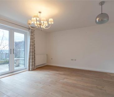 2 bedroom terraced house to rent - Photo 2