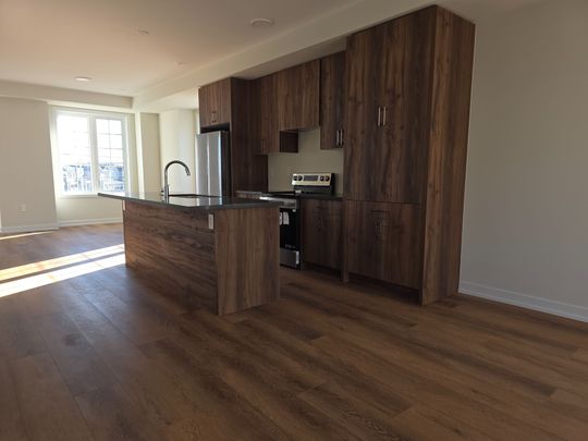 For Lease - 1 Bullata Lane, Richmond Hill, Ontario - Photo 1