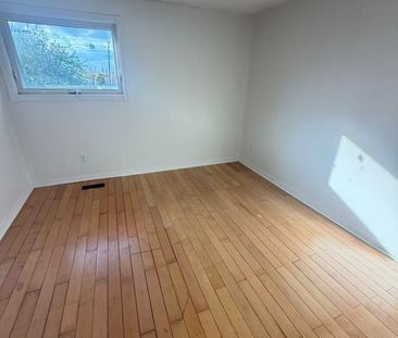 For Lease - 8 Fullerton Crescent, Markham, Ontario - Photo 3
