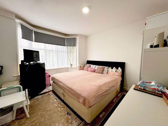 3 bedroom property to rent - Photo 1