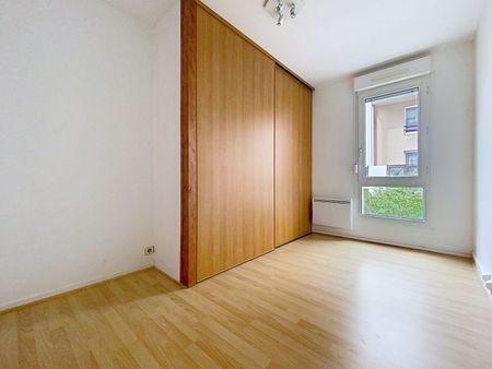 Appartement à louer - EPERNAY HYPER CENTRE-VILLE - Appartement 3 pièces - Photo 2