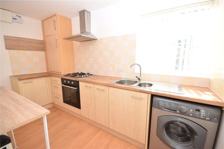 153A, Roker Lane, Pudsey, West Yorkshire, LS28 9NE - Photo 5