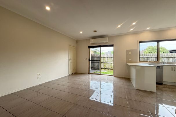 2/14 Mack Street, Reservoir - Photo 1