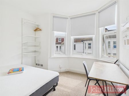 6 bedroom maisonette to rent - Photo 2