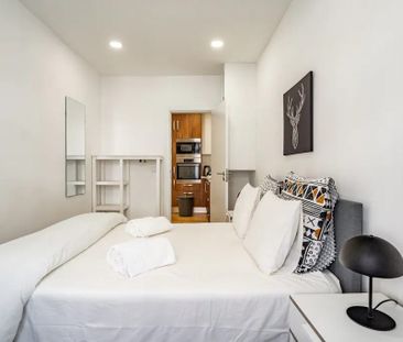 Rua da Escola Politécnica, Lisbon, Lisbon 1200-100 - Photo 2